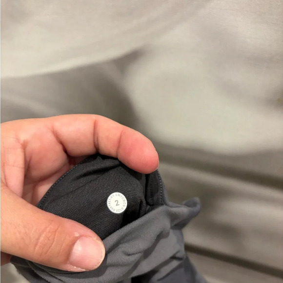 Lululemon Align High-Rise Short with Pockets 8"
Diamond Dye Pitch Grey - Picture 7 of 7